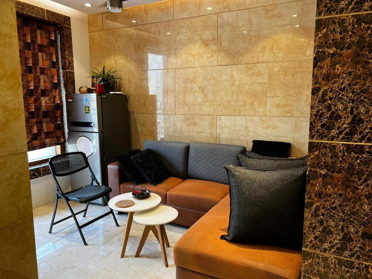 Divine Studios Rajouri Garden New Delhi Extérieur photo