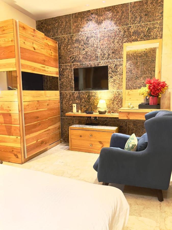 Divine Studios Rajouri Garden New Delhi Extérieur photo