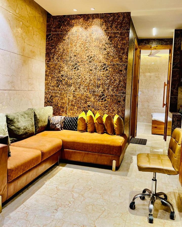 Divine Studios Rajouri Garden New Delhi Extérieur photo